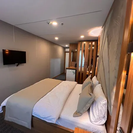 Ξενοδοχείο Vipinnhotels *