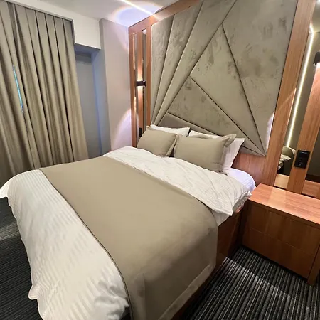 Ξενοδοχείο Vipinnhotels *