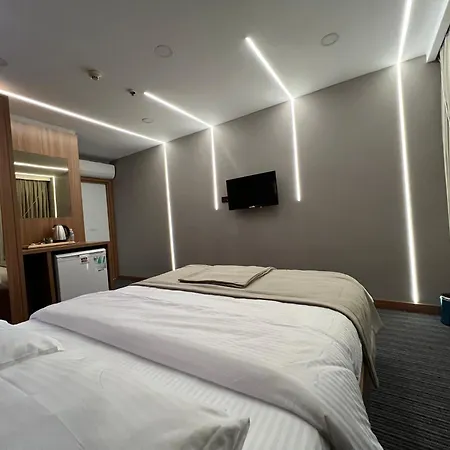 Vipinnhotels *