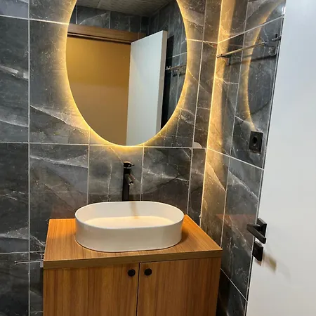 Vipinnhotels فندق