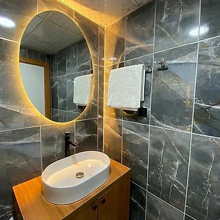 Hotel Vipinnhotels *